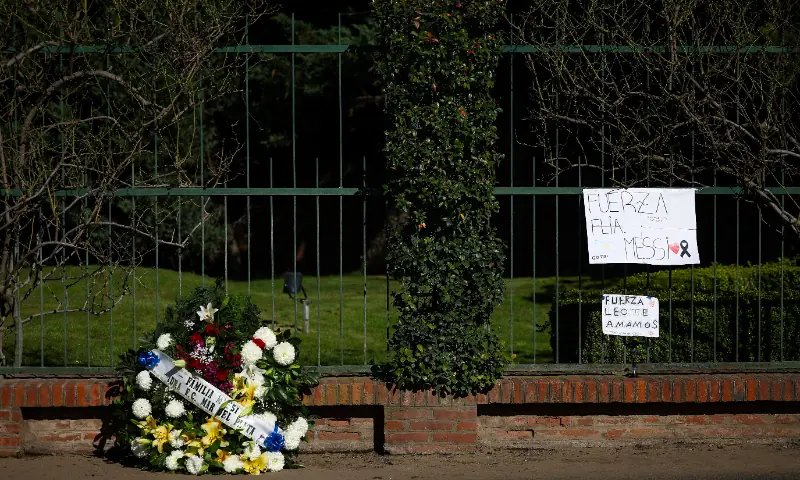Lionel Messi bids farewell to father who guided his glittering career - Sport - DAWN.COM